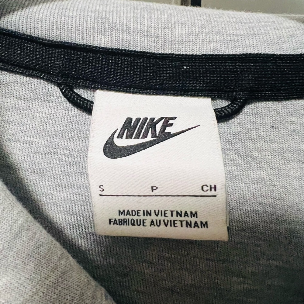 Nike Gray Tech - image 2